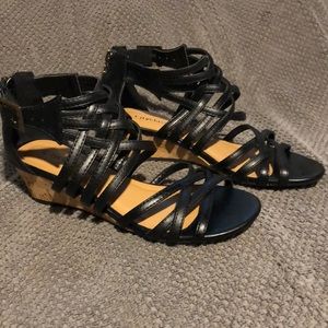 NWT Cityclassified woven strap wedge sandals